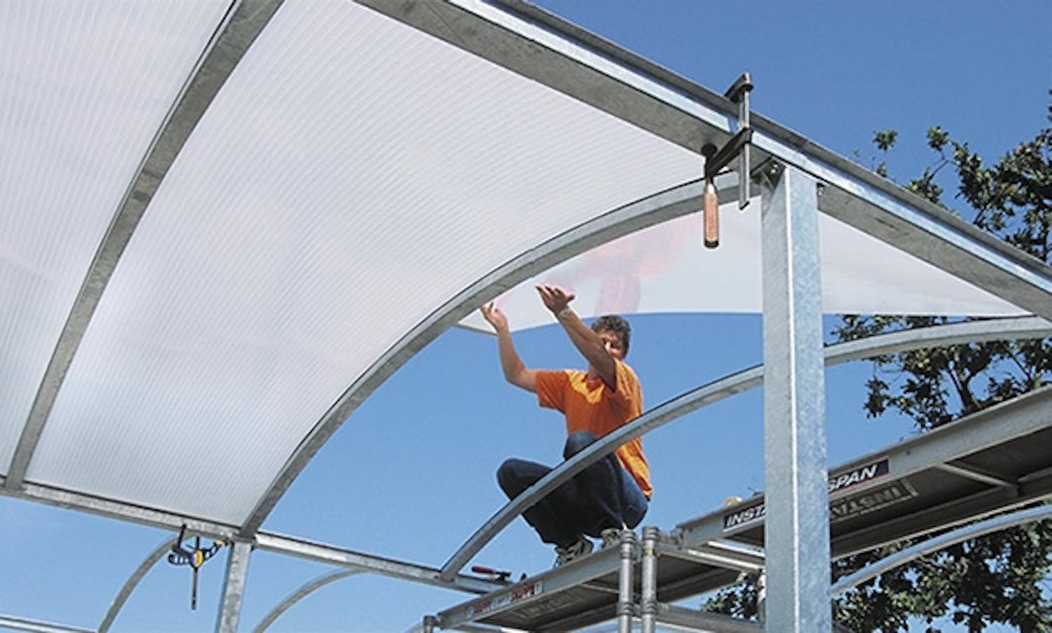 Byg en carport i stål Byg selv en super-carport af galvaniseret stål